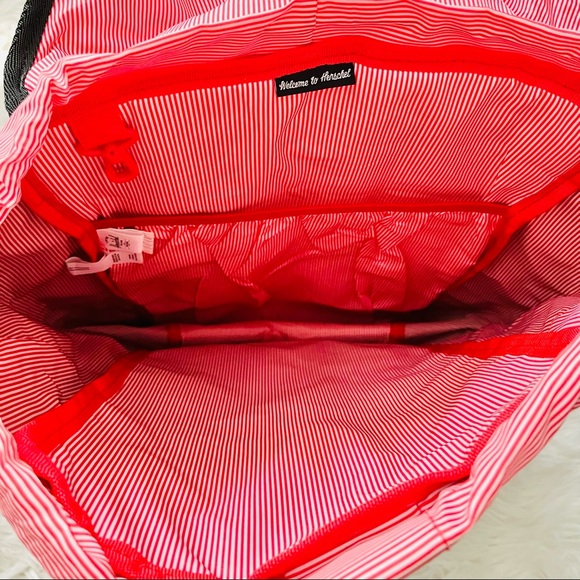 Hershel Supply Company Mid-Volume Black Backpack (NWOT) - Picture 5 of 8